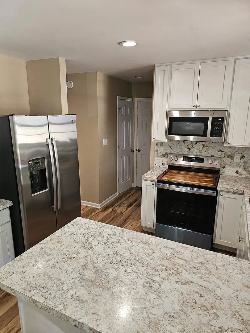 Room in 3 Bedroom Home in Concord – photo 5