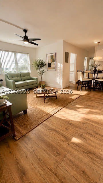 700 Bayshore Dr – photo 2