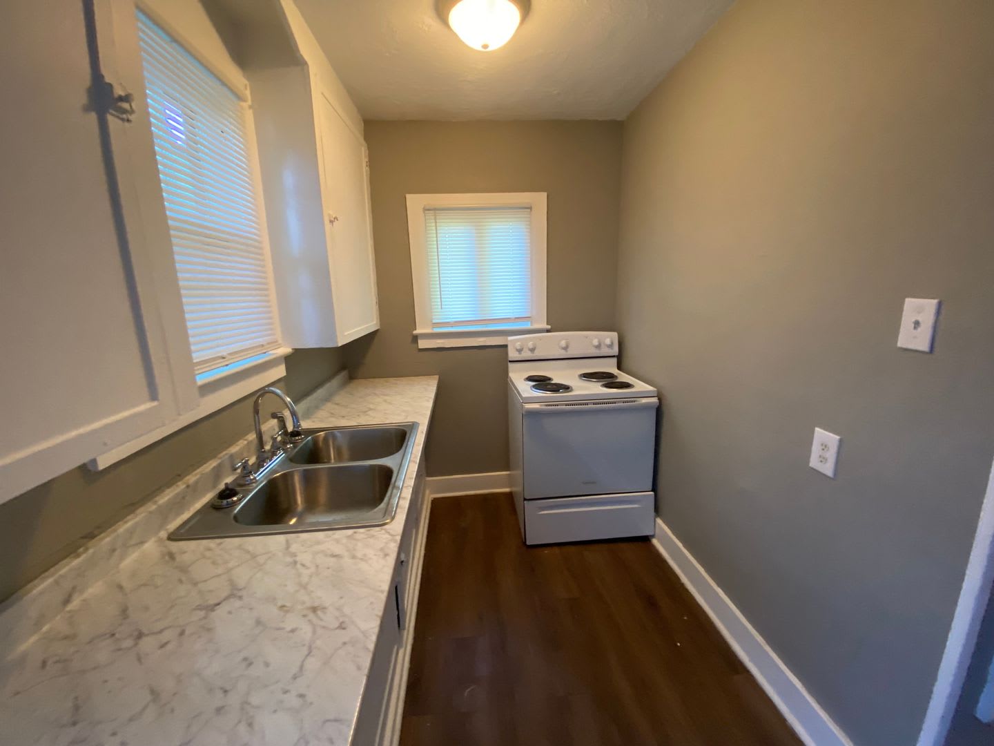 4 Bedroom, 1 Bathroom House – photo 1