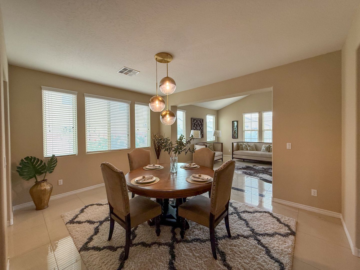 Luxury 6/BD 4.5/BA Large Furnished Home with Dual Primary Suites in Gated Community – photo 4