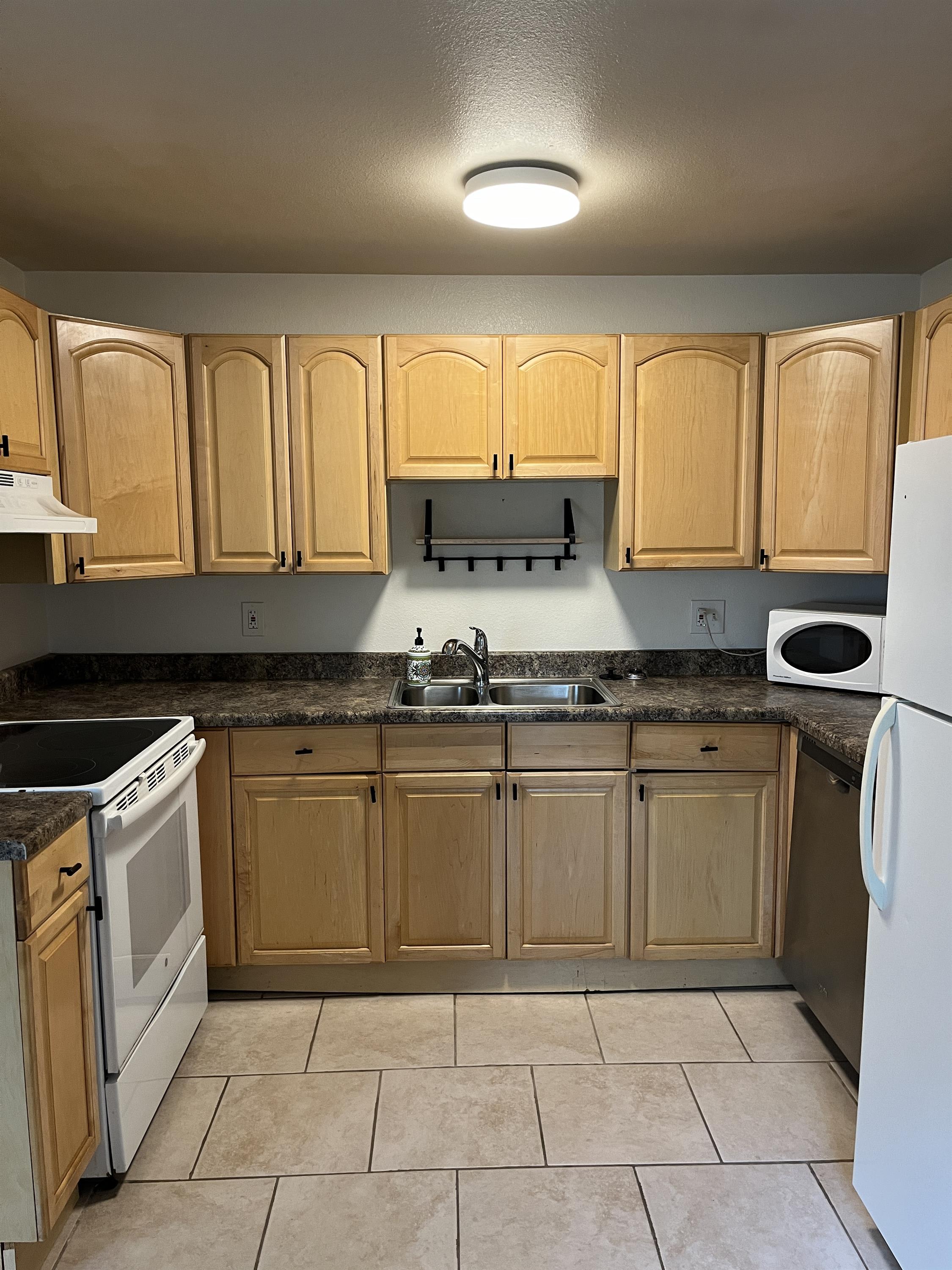 643 Swenson Ave 6 6 – photo 5