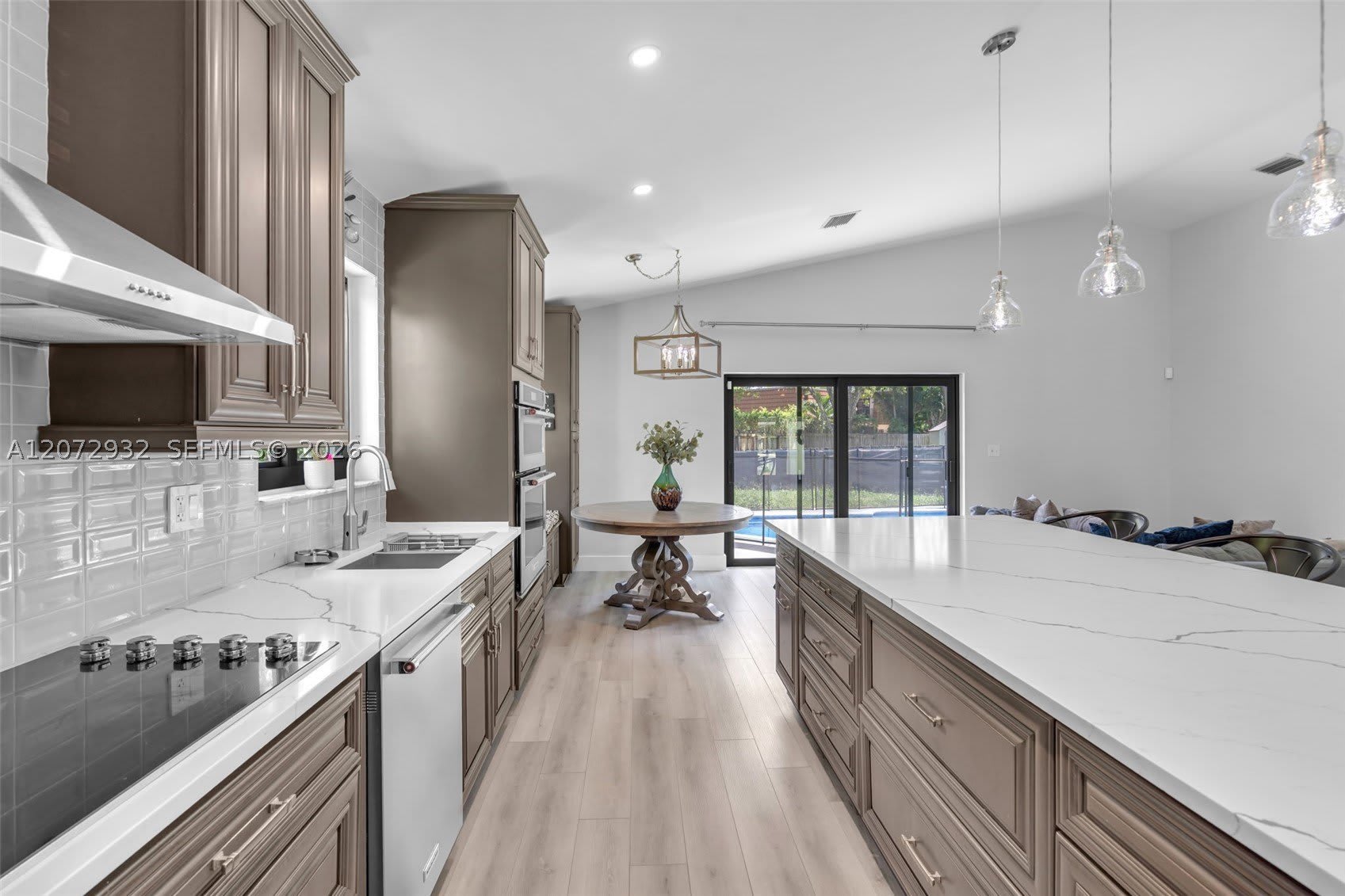 1038 SW 120th Way – photo 4
