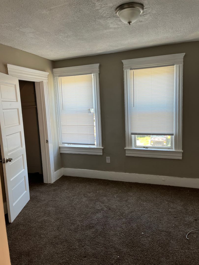 Cleveland East Side Single – photo 2