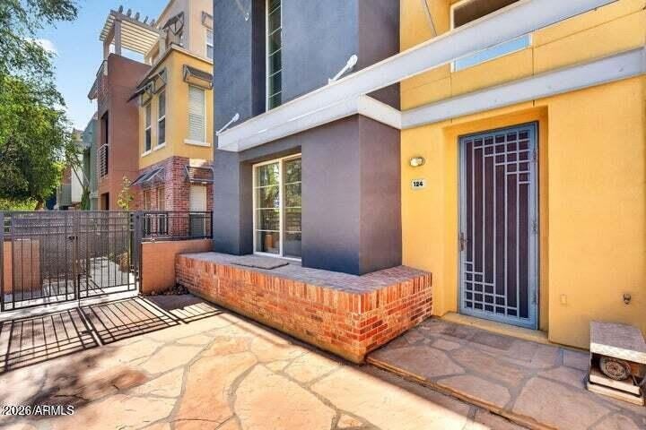 706 E Washington Street – photo 3