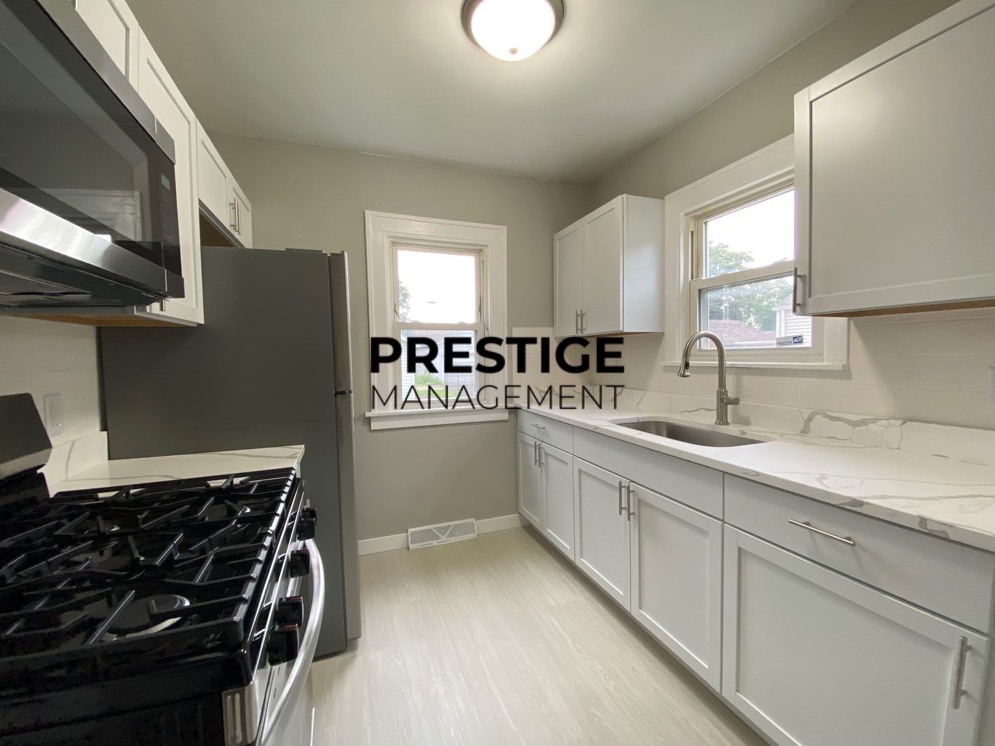 3 Bedroom Home in Gary – photo 5