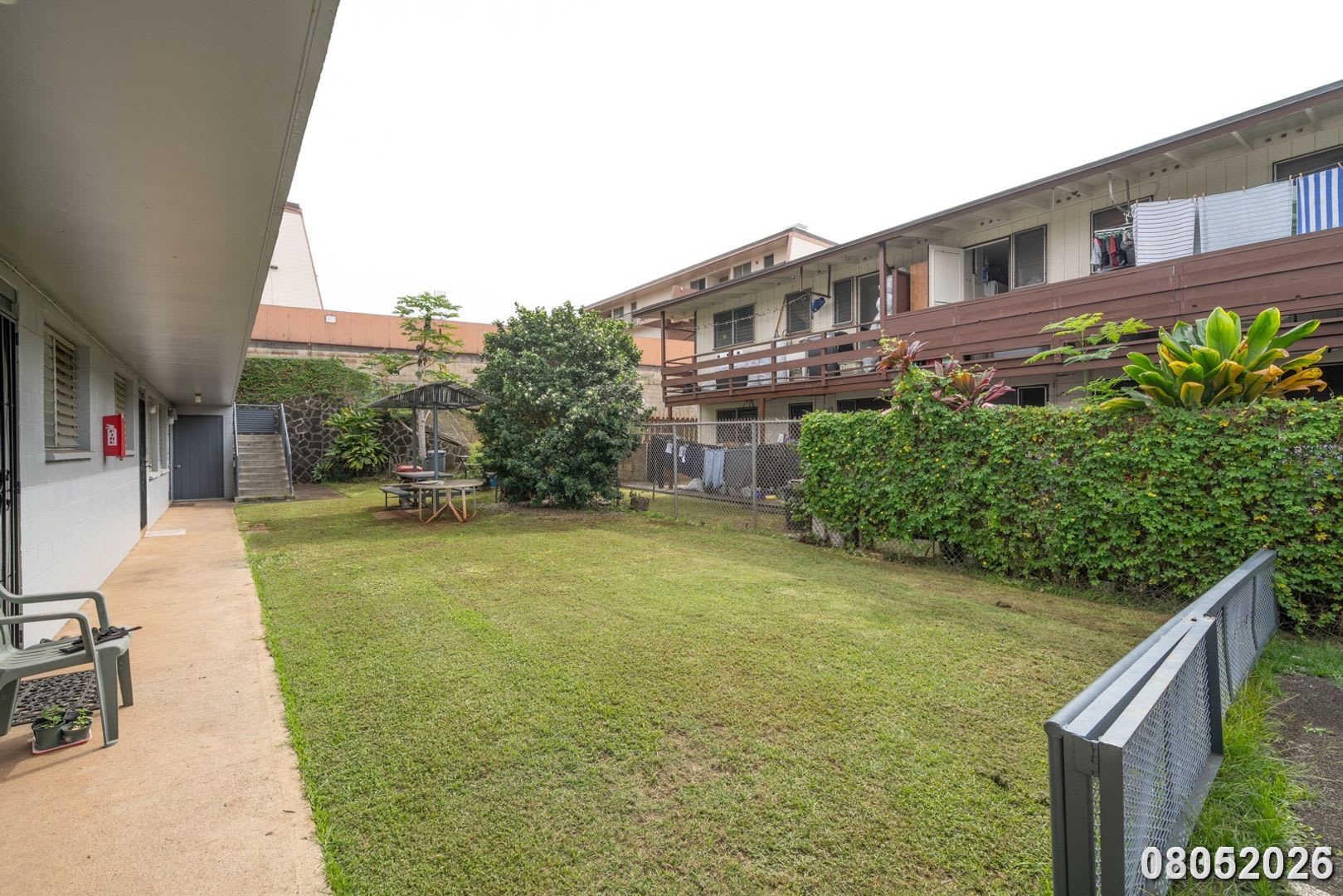 Available Now 2 Bd 1 Ba 1 Parking In Aiea – photo 3
