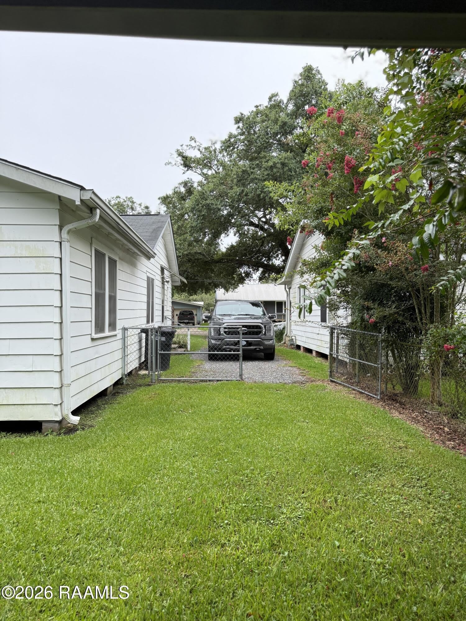 611 Everette Street – photo 2