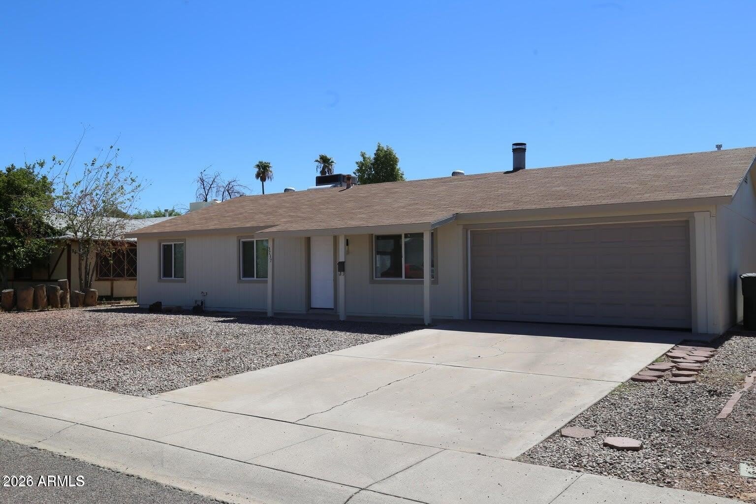 3737 E EUGIE Avenue – photo 2
