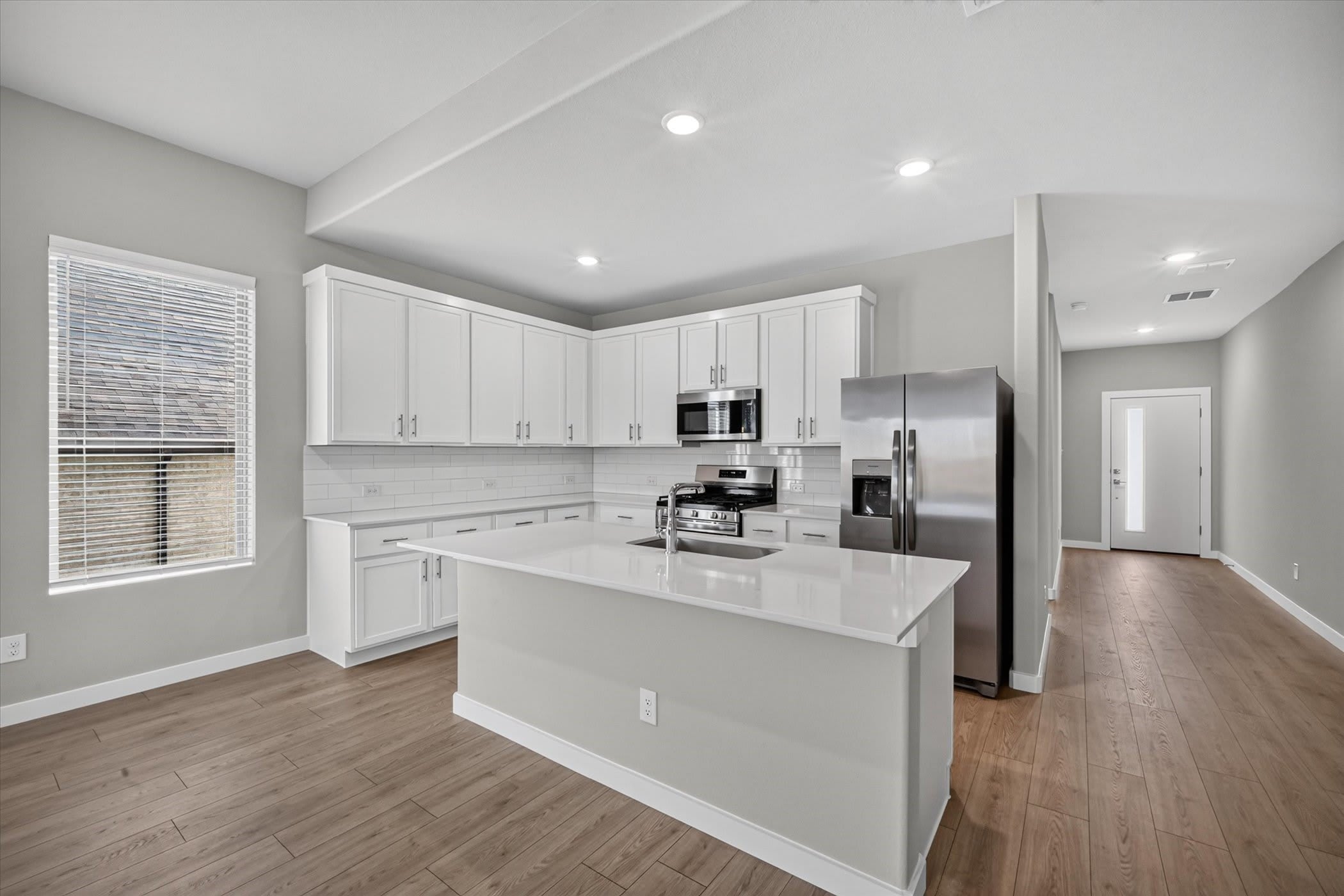 710 Summerberry Drive – photo 2
