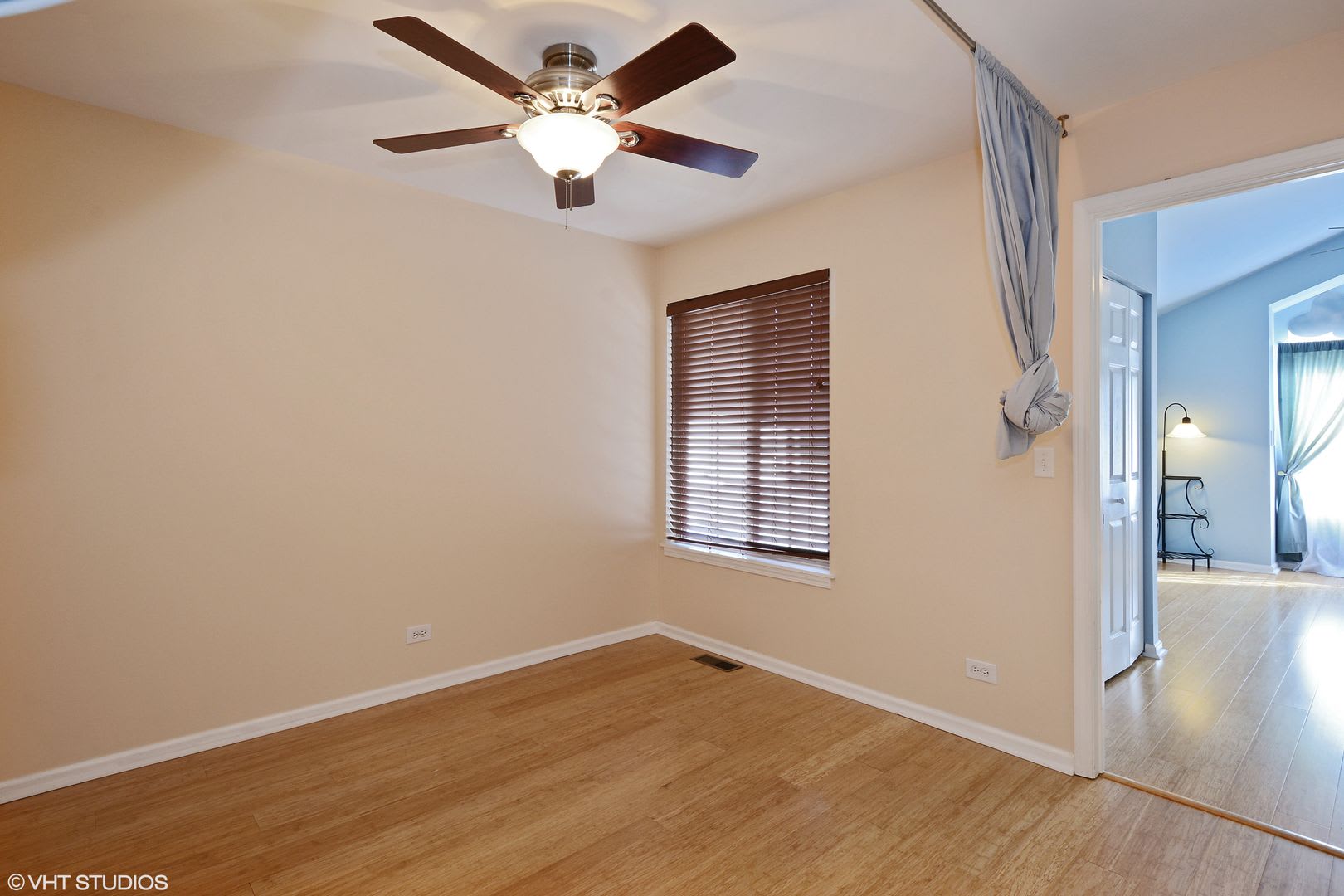 Gorgeous 2 Bedroom Townhome Available In Palatine – photo 5