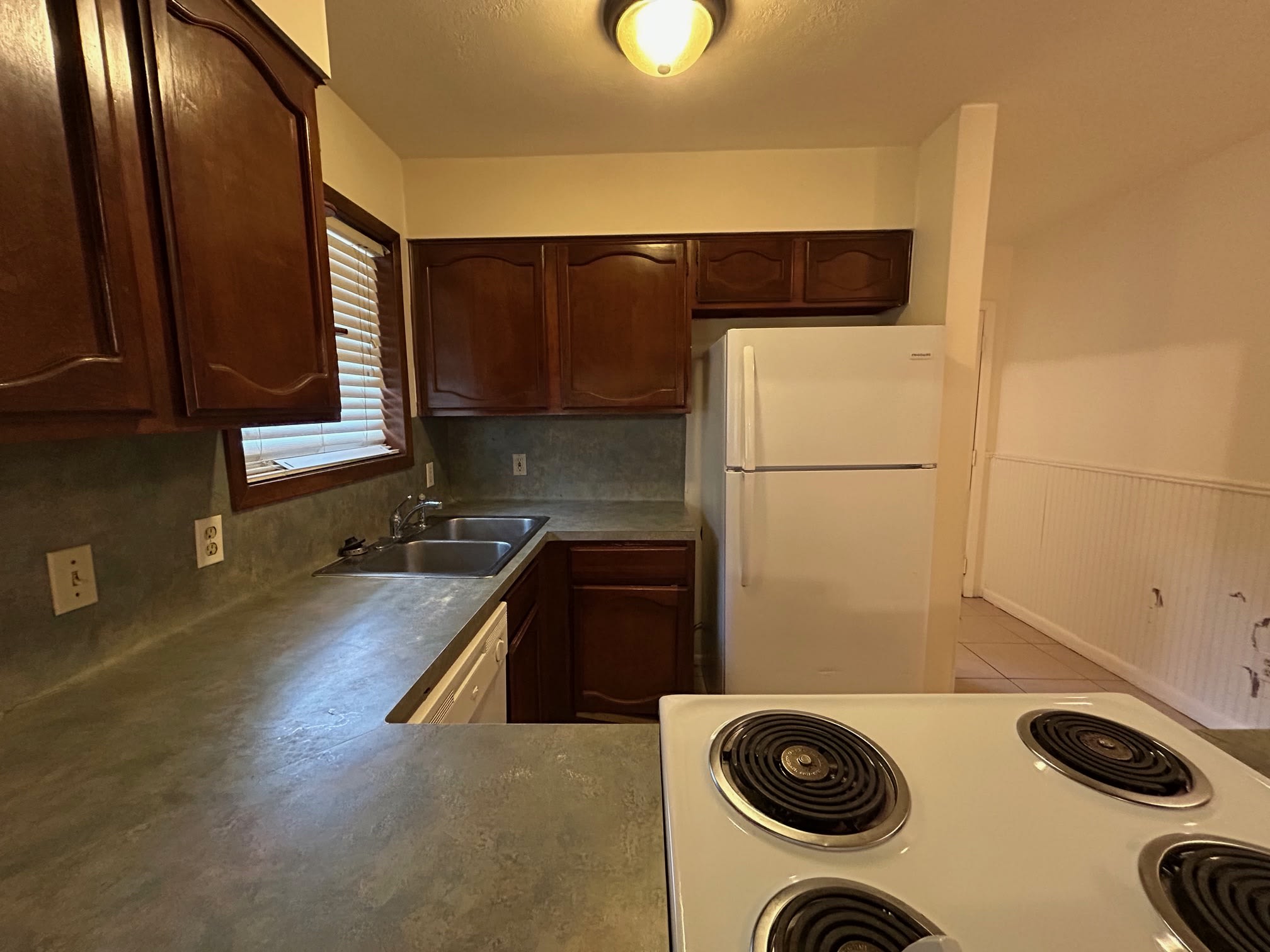 1913 Pine Tree Drive – photo 5