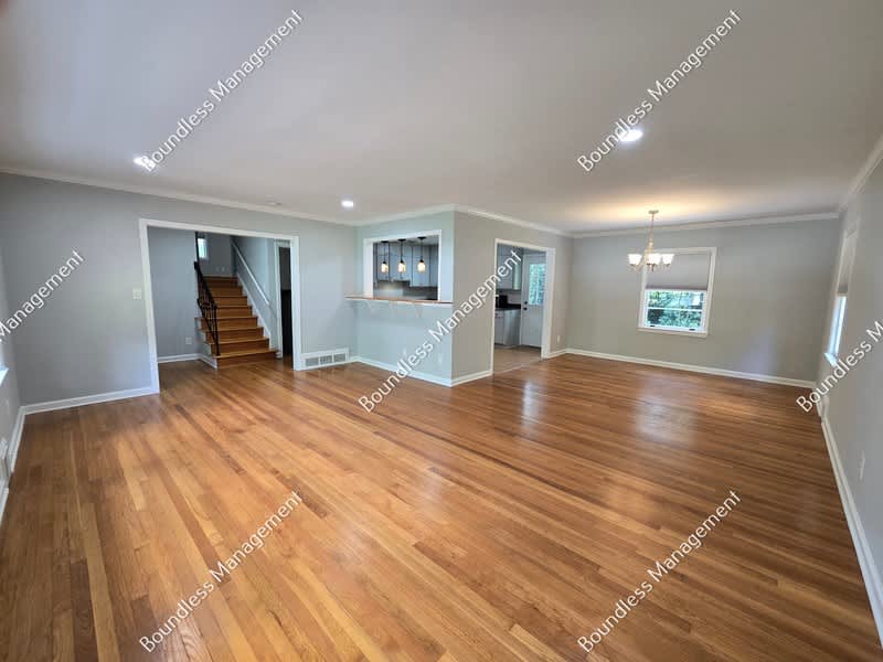 2233 Leafmore Dr – photo 4