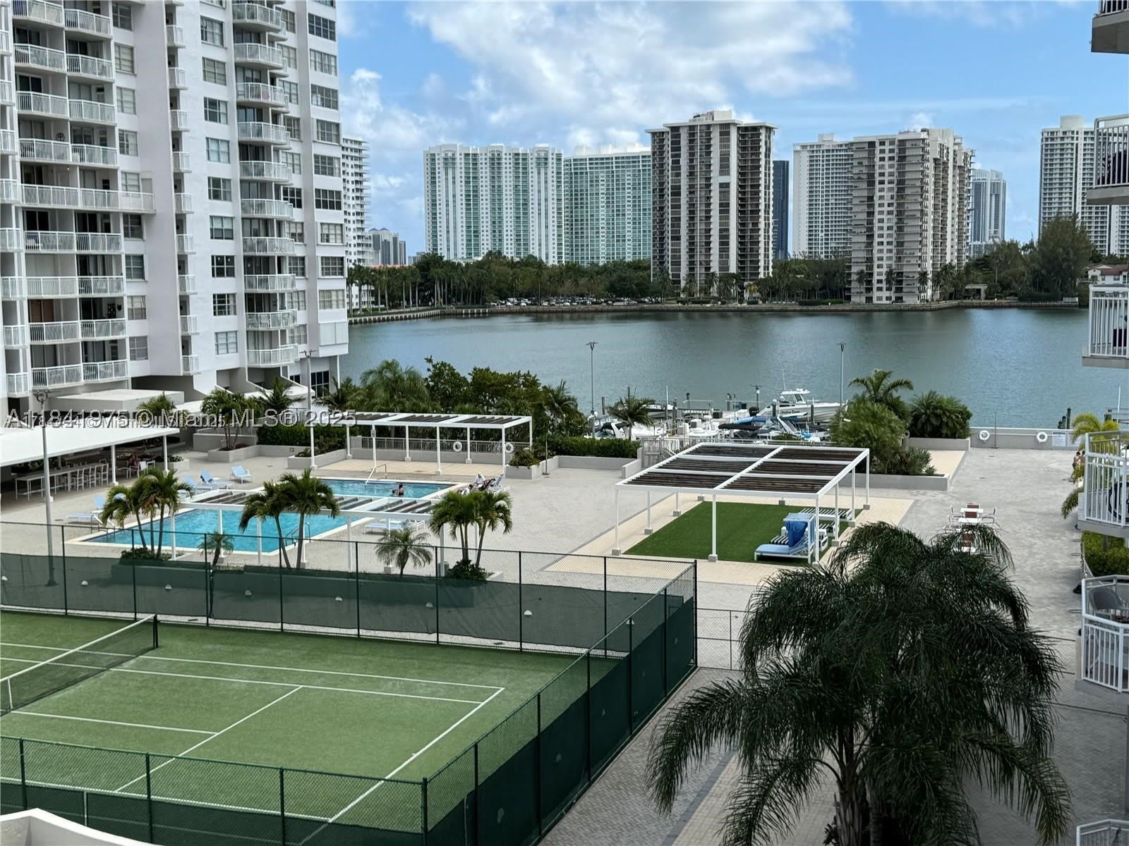 18031 Biscayne Blvd – photo 3