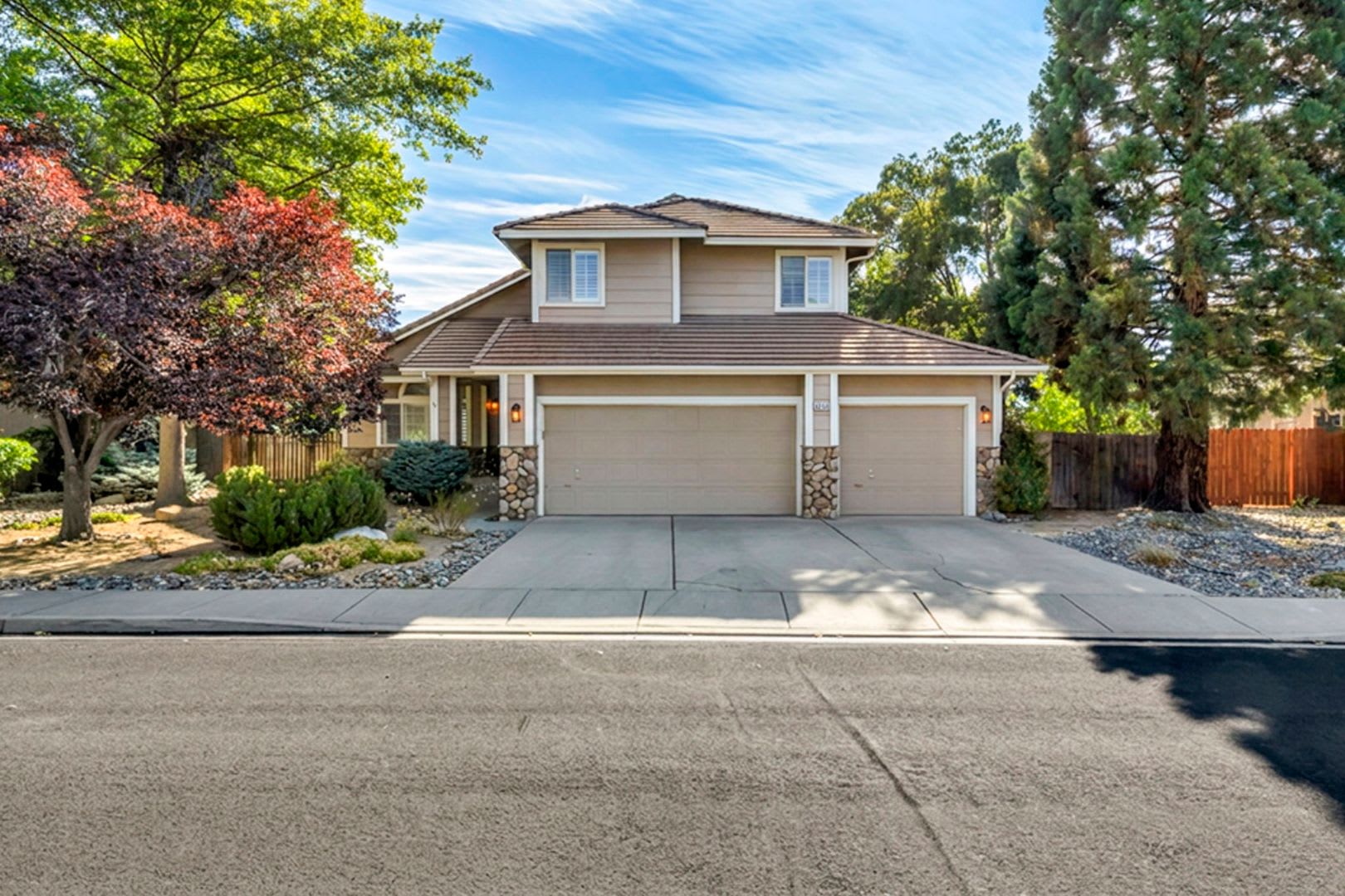 MORE SPACE, MORE COMFORT, MORE TO LOVE IN EVANS CREEK – photo 1