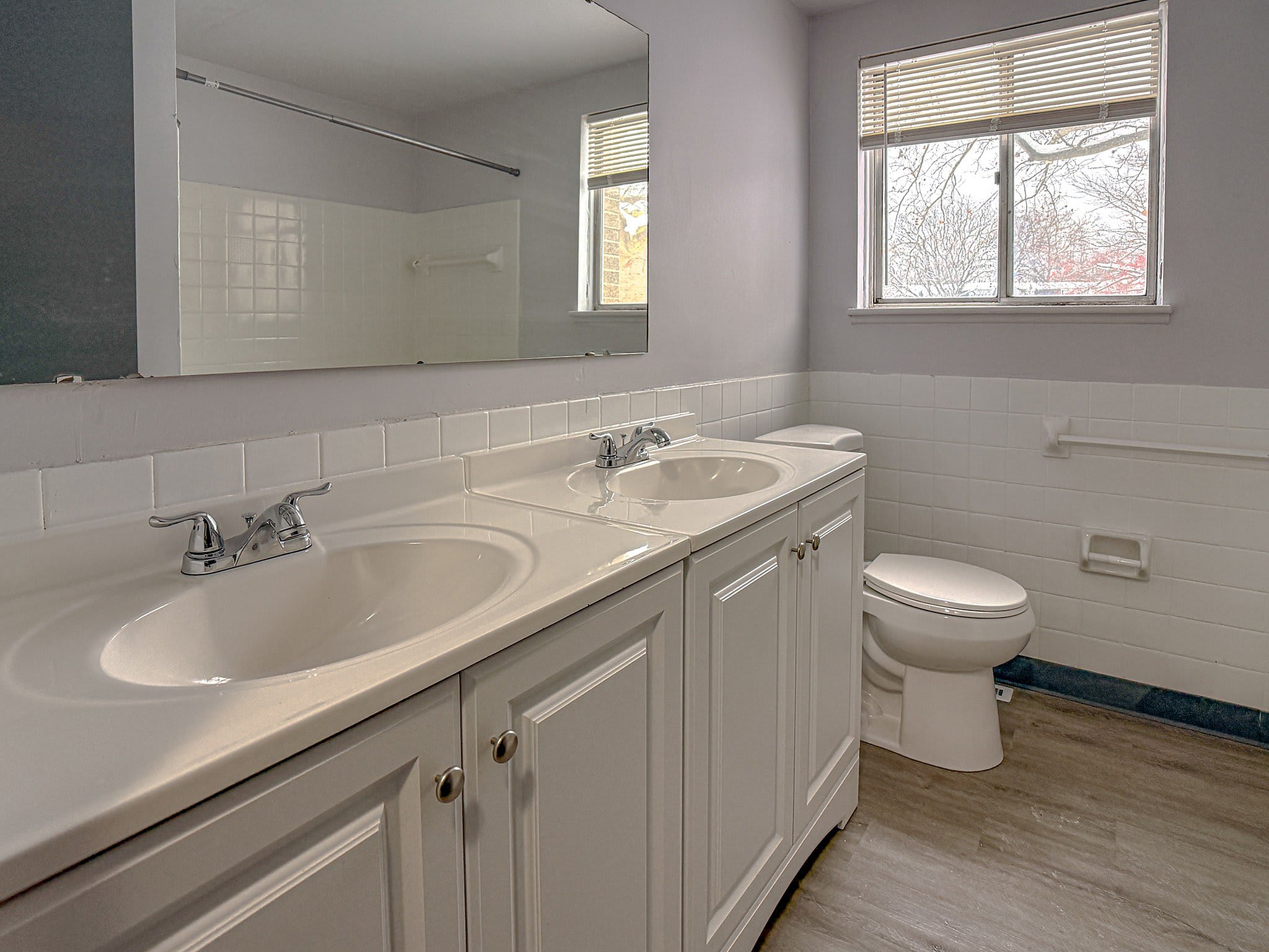 Waverly Flatz – photo 2