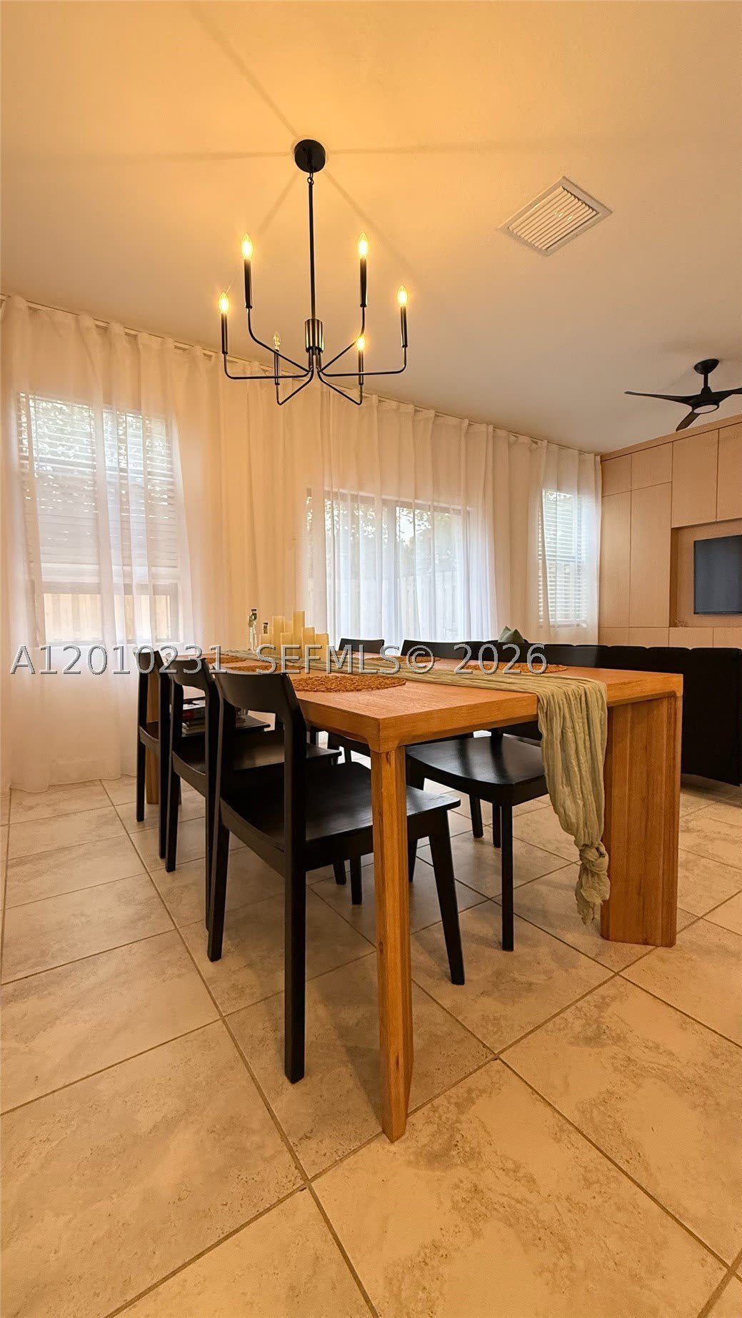 20761 NE 2nd Ct – photo 2