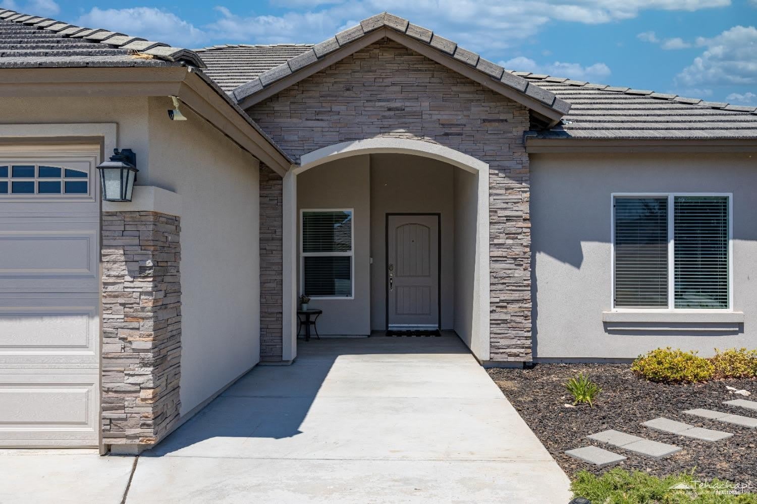 1317 Fair Oak Drive – photo 2