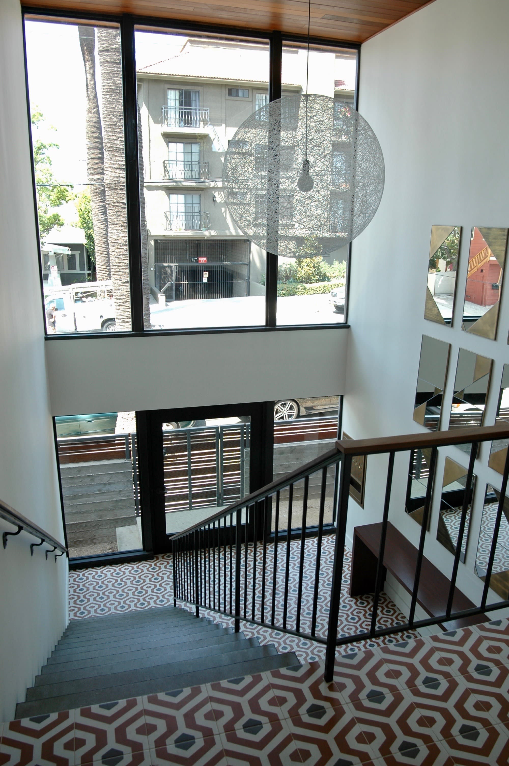 2120 Rodney Dr – photo 2