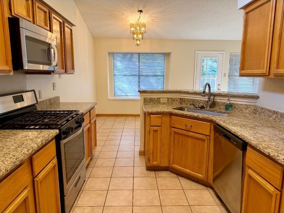 1604 Texas Oak Way – photo 2