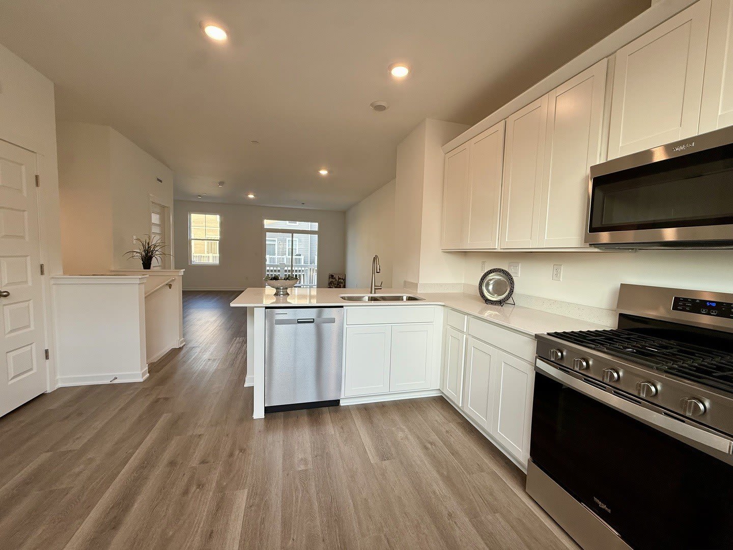 553 Yosemite Way – photo 5