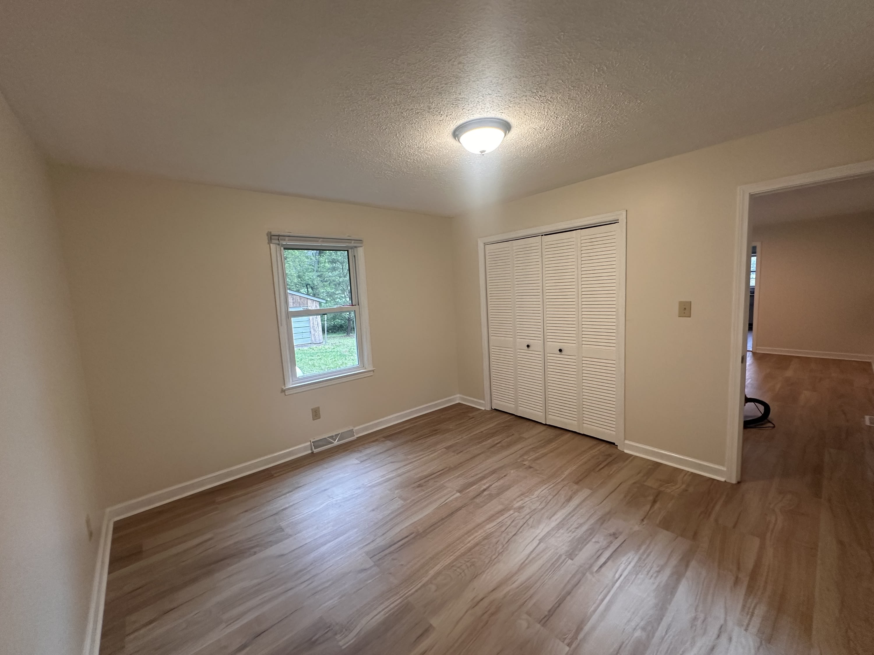 5256 Irish Road – photo 3