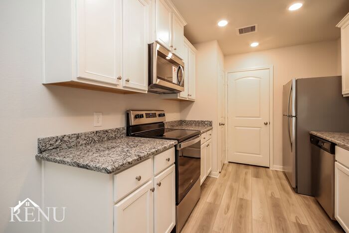 10446 Sweetwater Creek Drive – photo 3