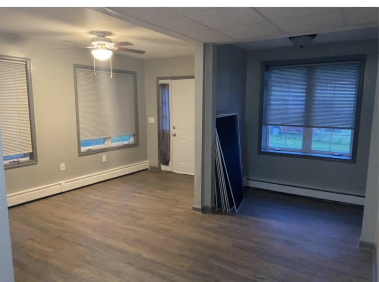 413 Stephenson St – photo 1