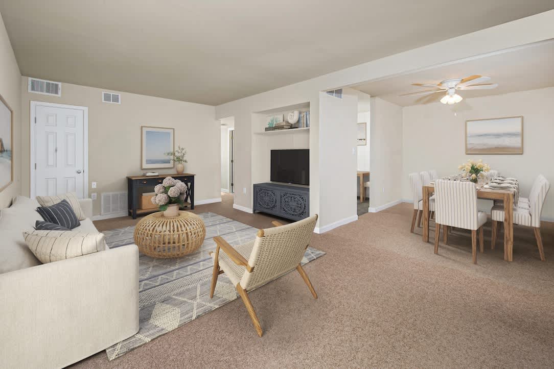 Lakeside North Apartments – photo 2