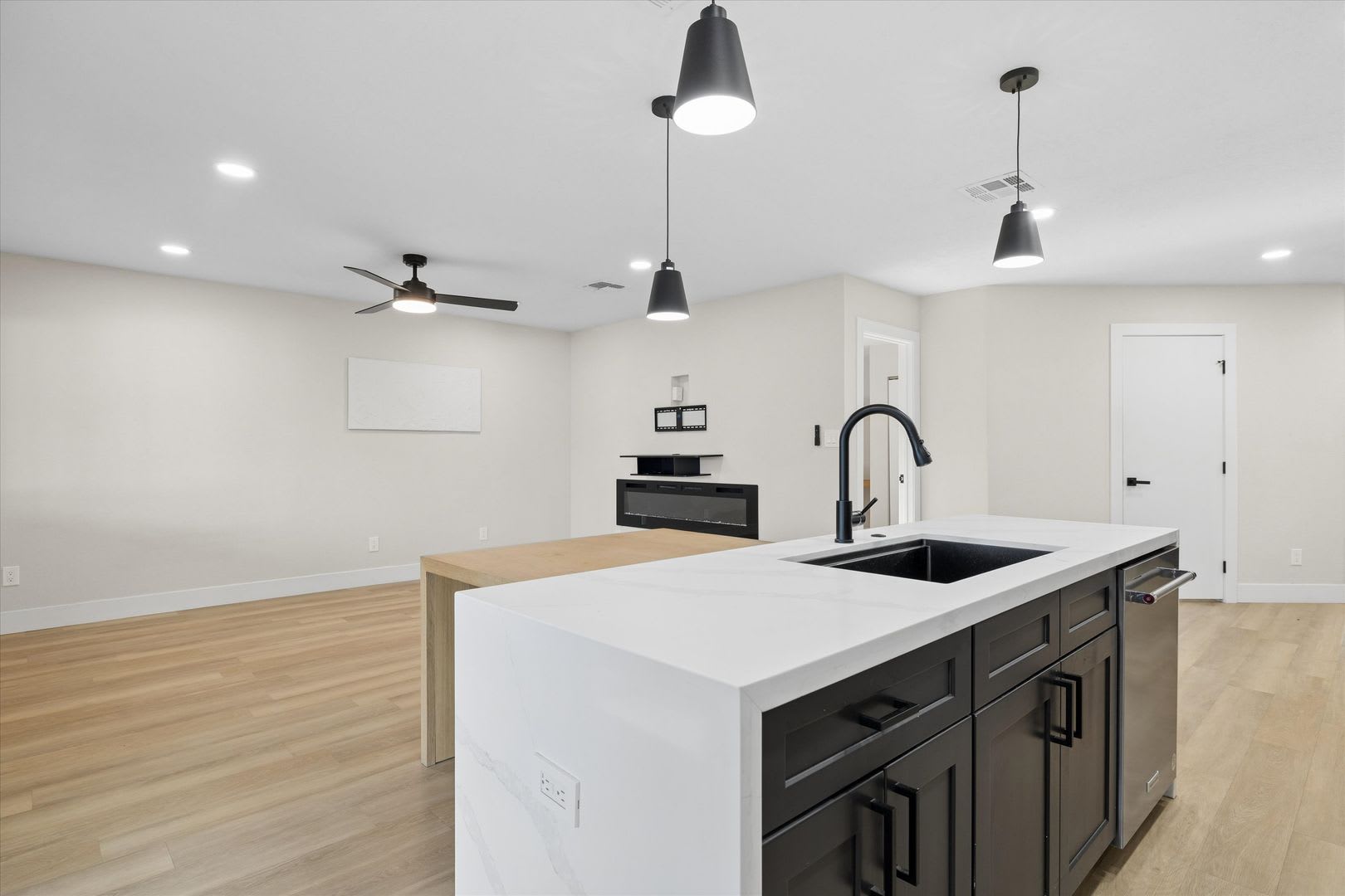 85254 Horizon High School Pool Ready Now 2 Car Garage 10K Square Ft Lot Remodeled All Appliances The List Goes On And On With This One – photo 2