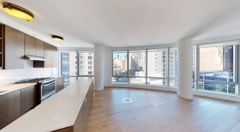 217 E 39th St – photo 3