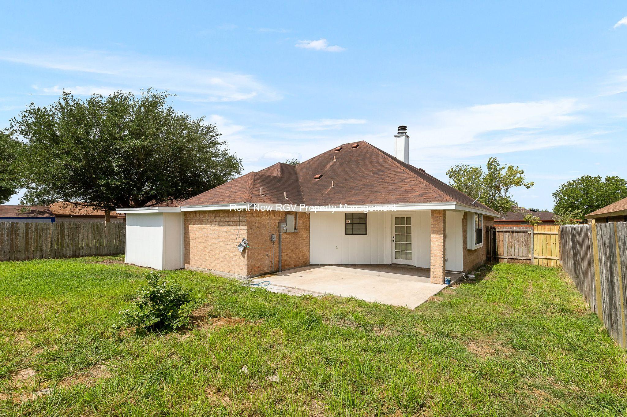 818 Diana Dr – photo 4