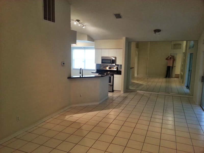 520 Hanging Moss Rd – photo 5