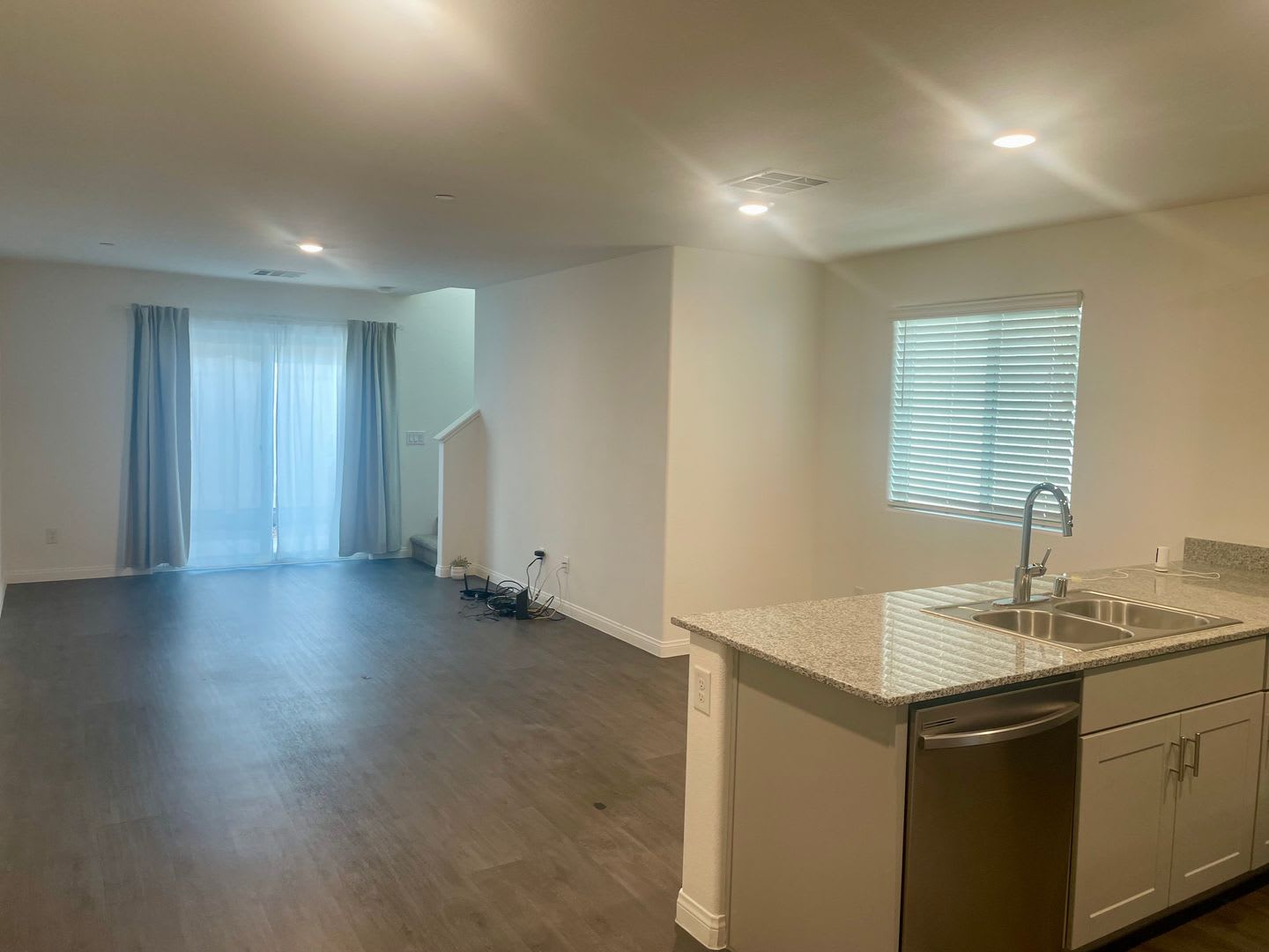 3 bed 2 bath 2 car garage Townhome "On the Strip" South Las Vegas Blvd – photo 4
