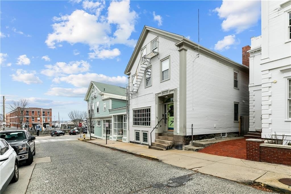 8 Franklin Street – photo 1