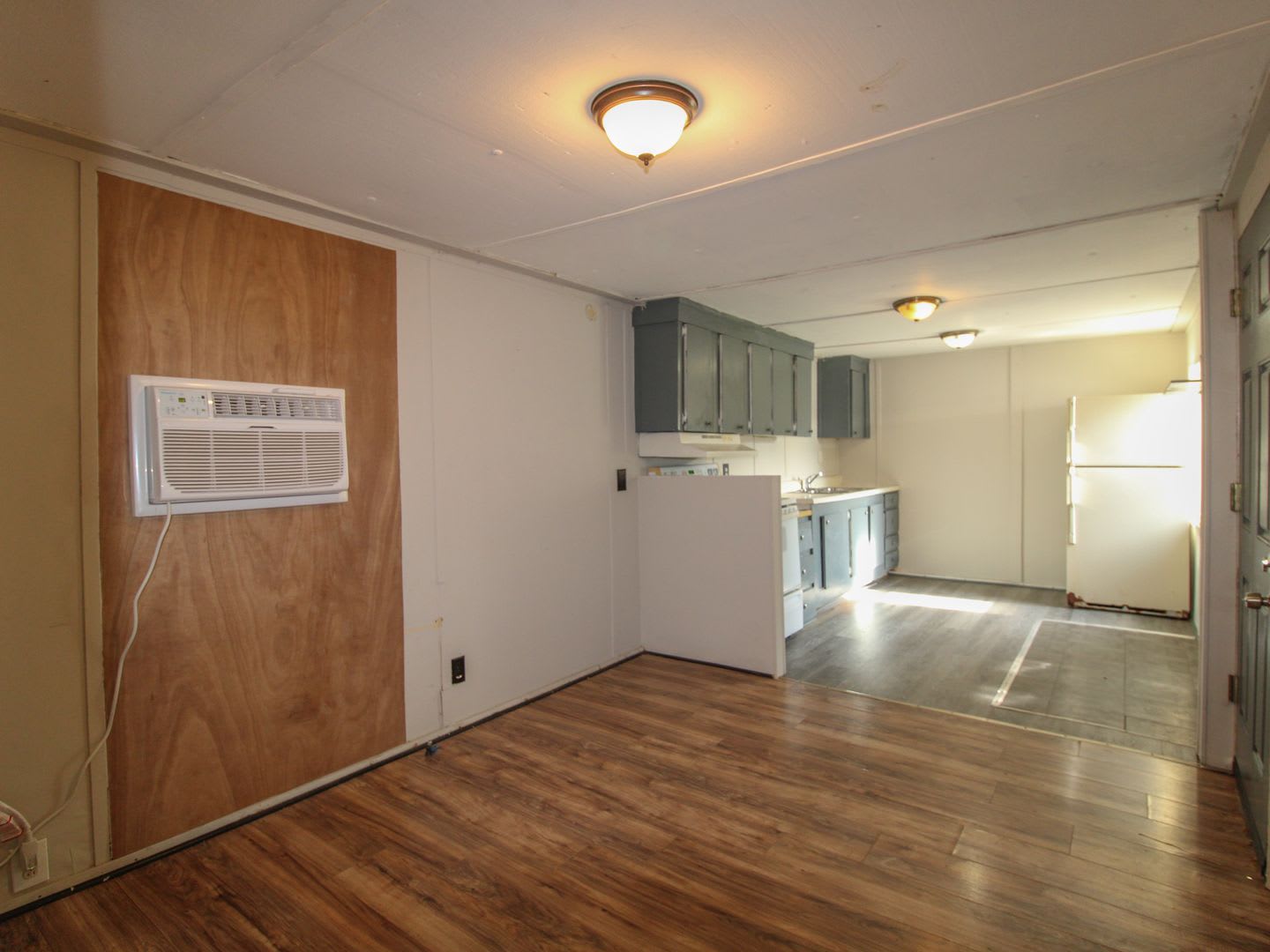 Convenient Fayetteville Location – Water & Lawn Care Included! – photo 5