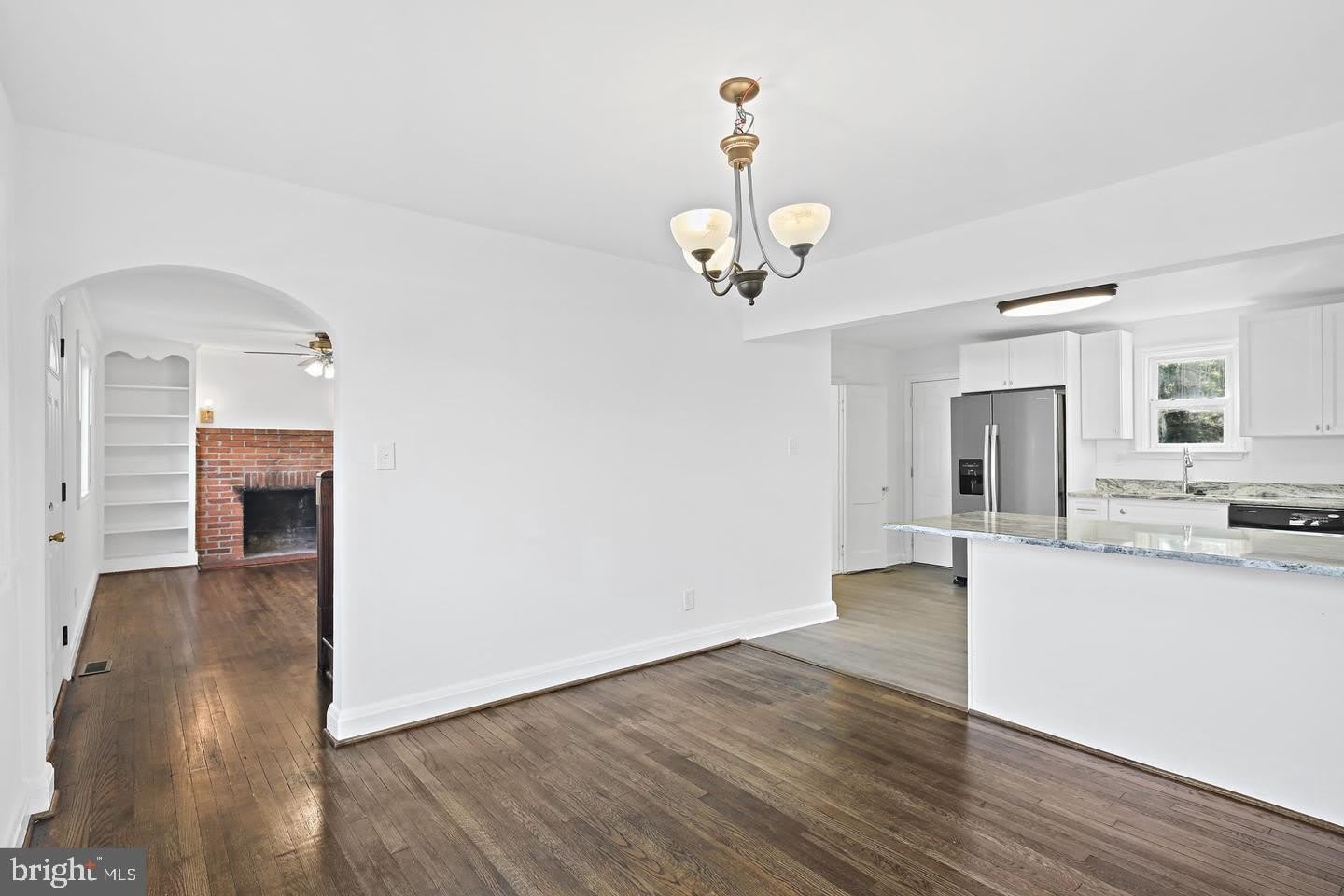 423 INGLESIDE Avenue – photo 5