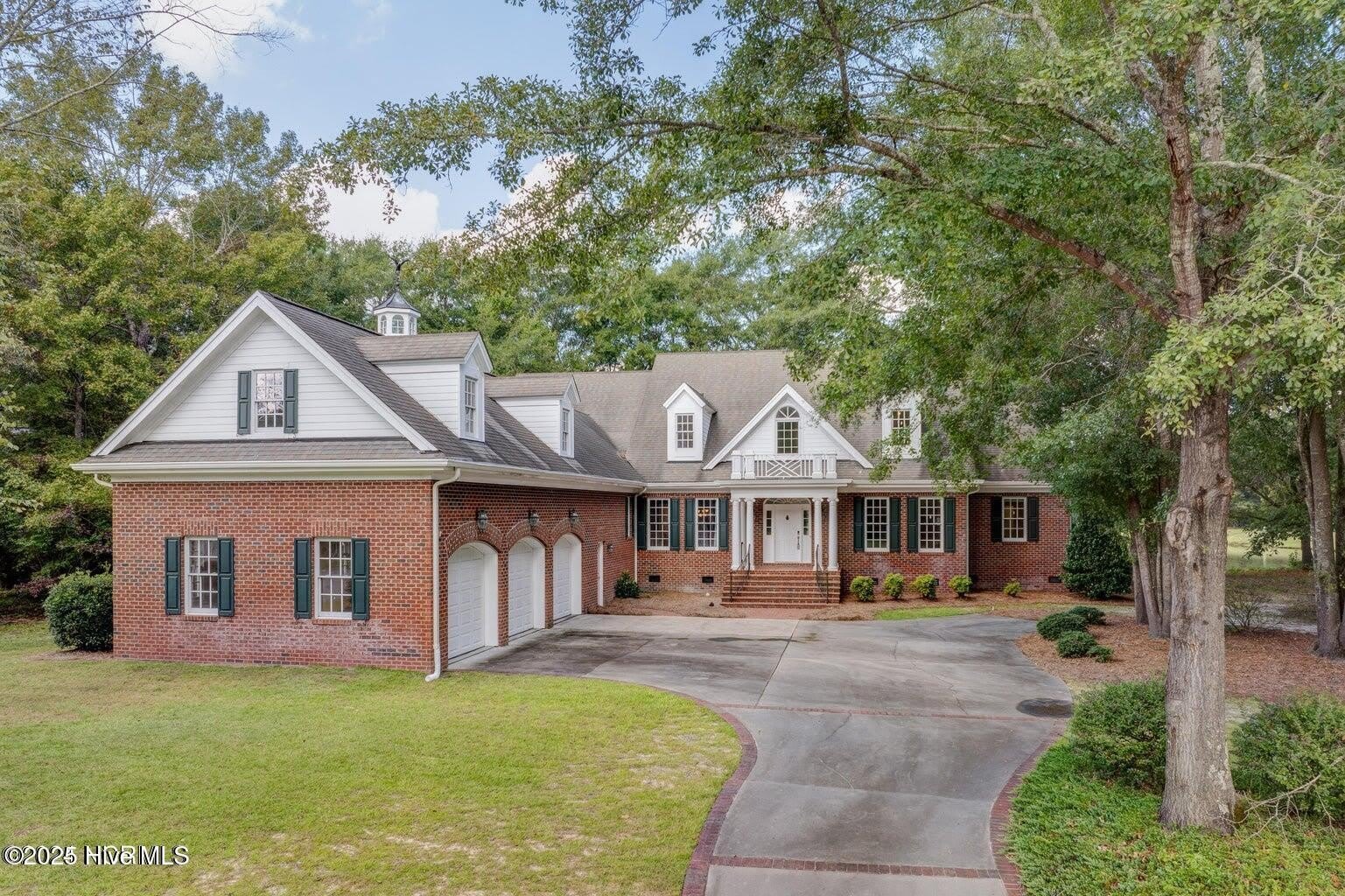 140 River Woods Drive – photo 2