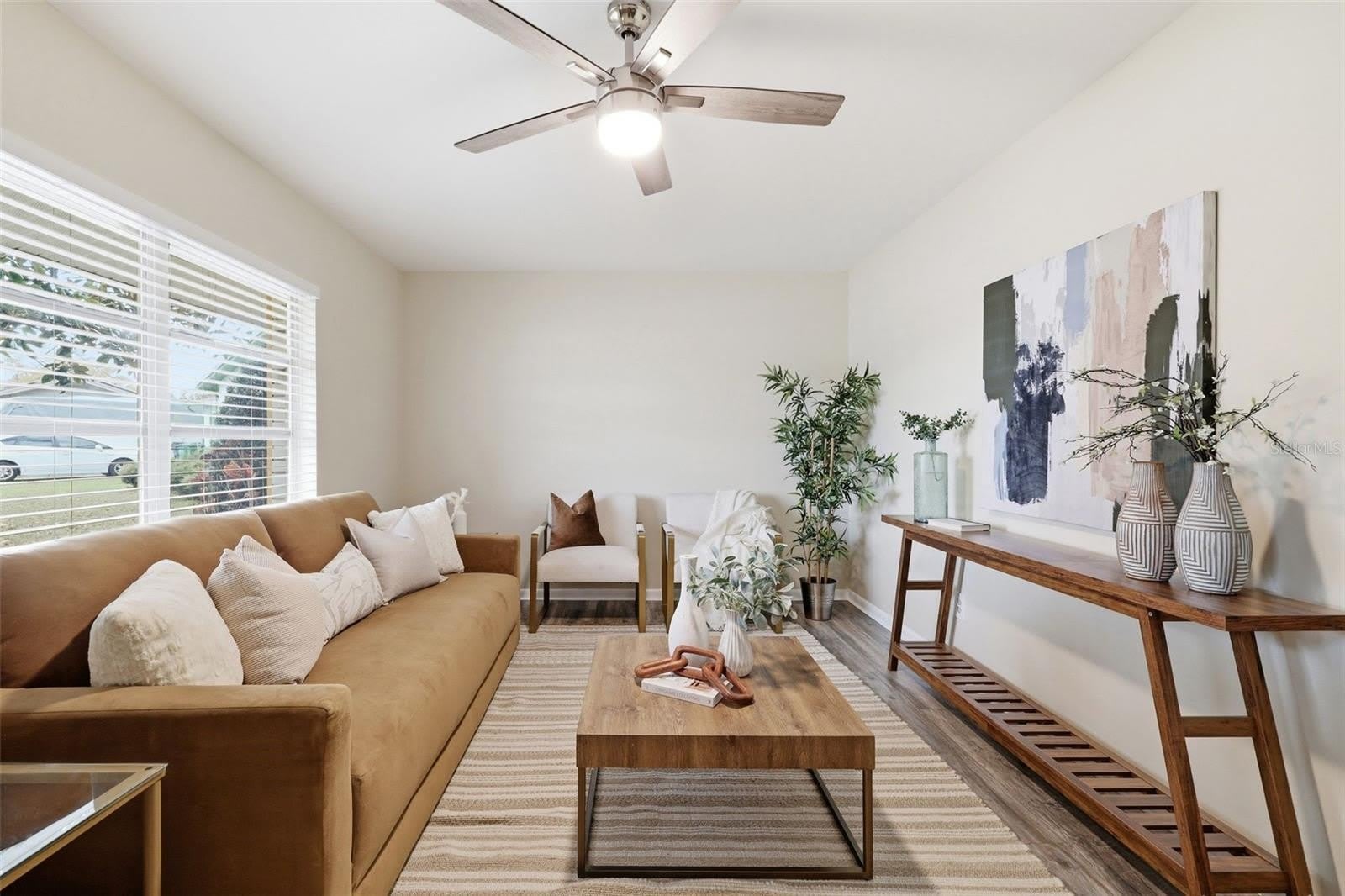 2327 W KNOLLWOOD Place – photo 5