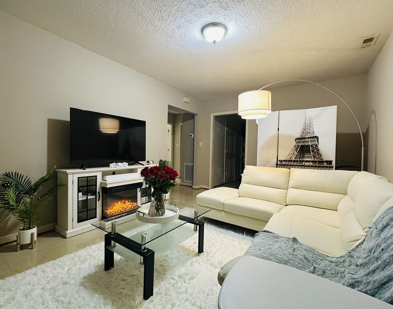 Lovely 2 bedroom 1 bath basement apartment close to hospitals and downtown! – photo 3