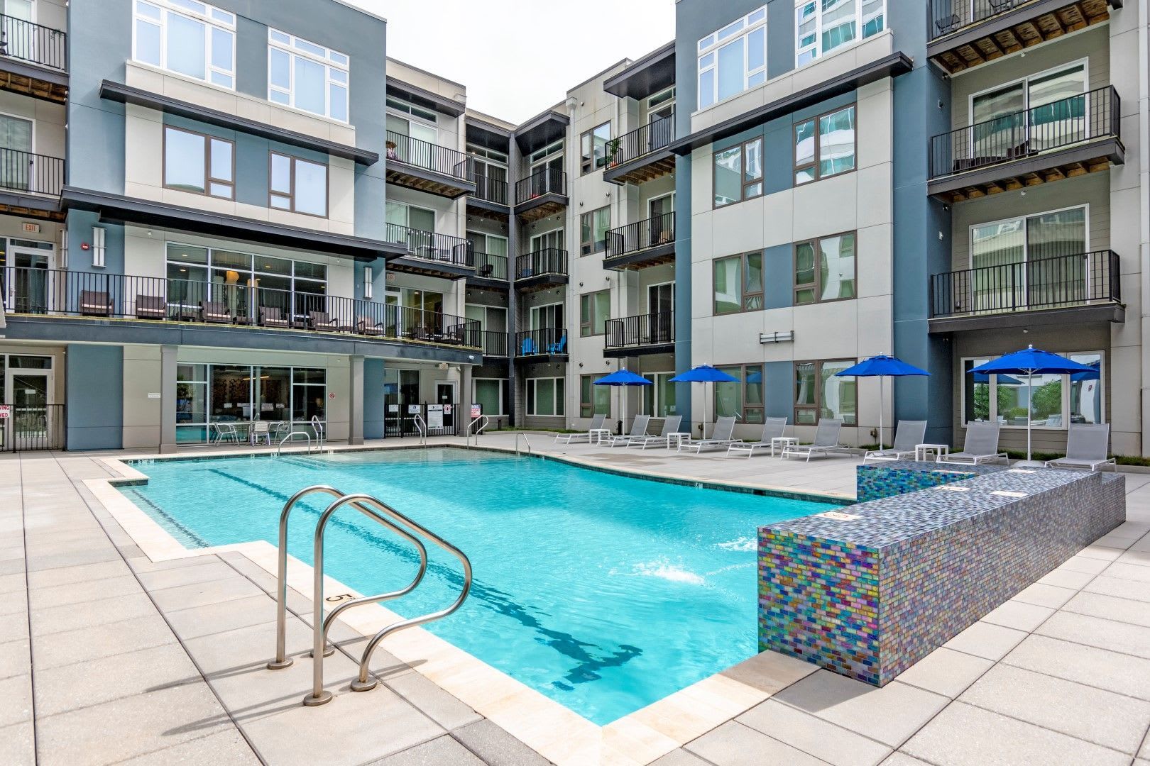 Encore 4505 at Town Center Apartments – photo 4