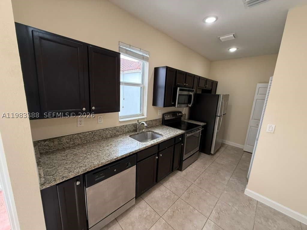 16735 Sw 95Th St – photo 1
