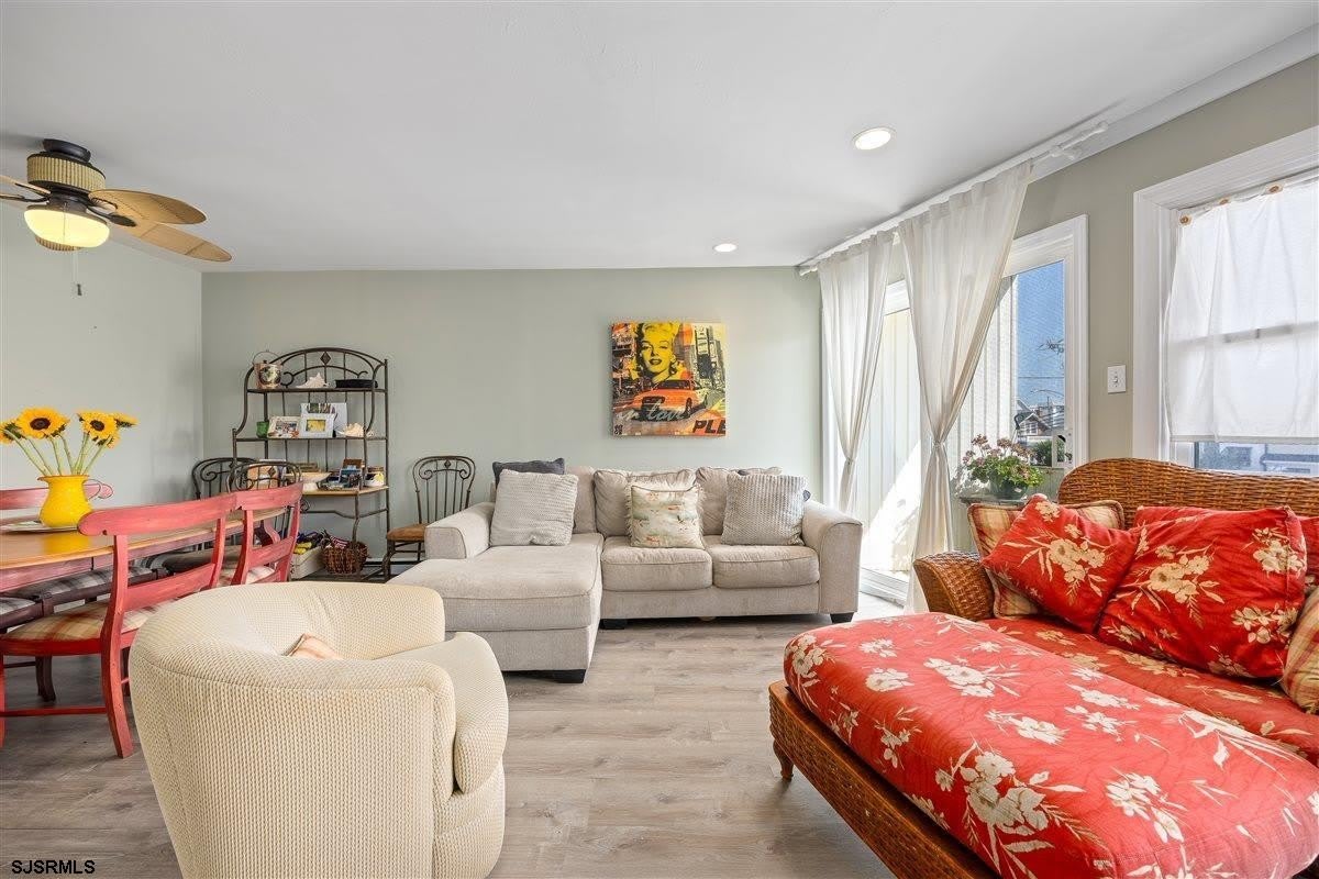 2707 Ventnor Ave – photo 4