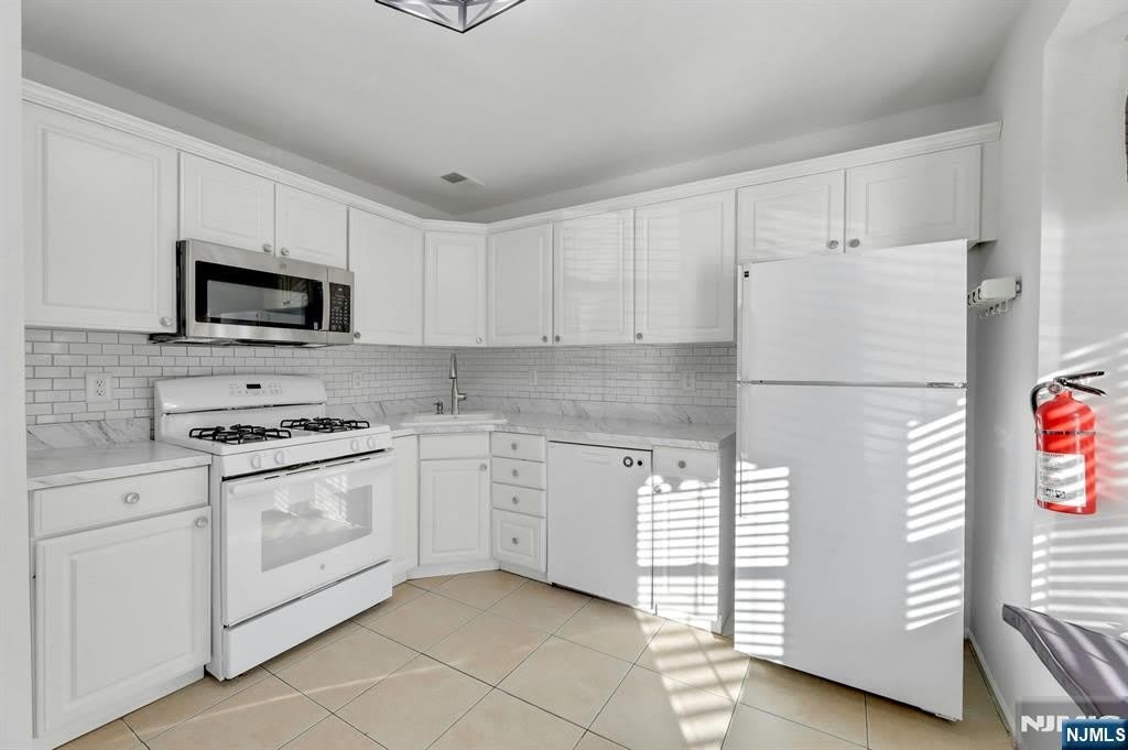 2198 Kent Court – photo 5