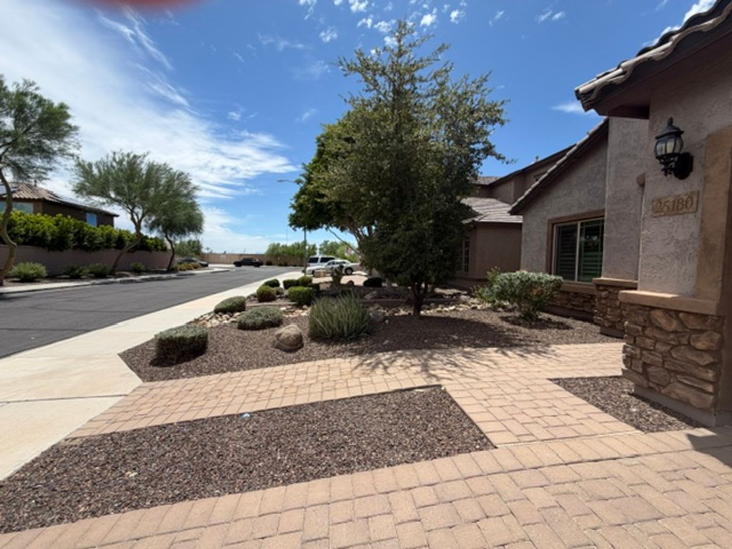Gorgeous 4 Bed 2 bath home with full SOLAR package in North Peoria – photo 2