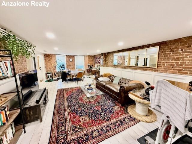 482 Columbus Ave. – photo 1