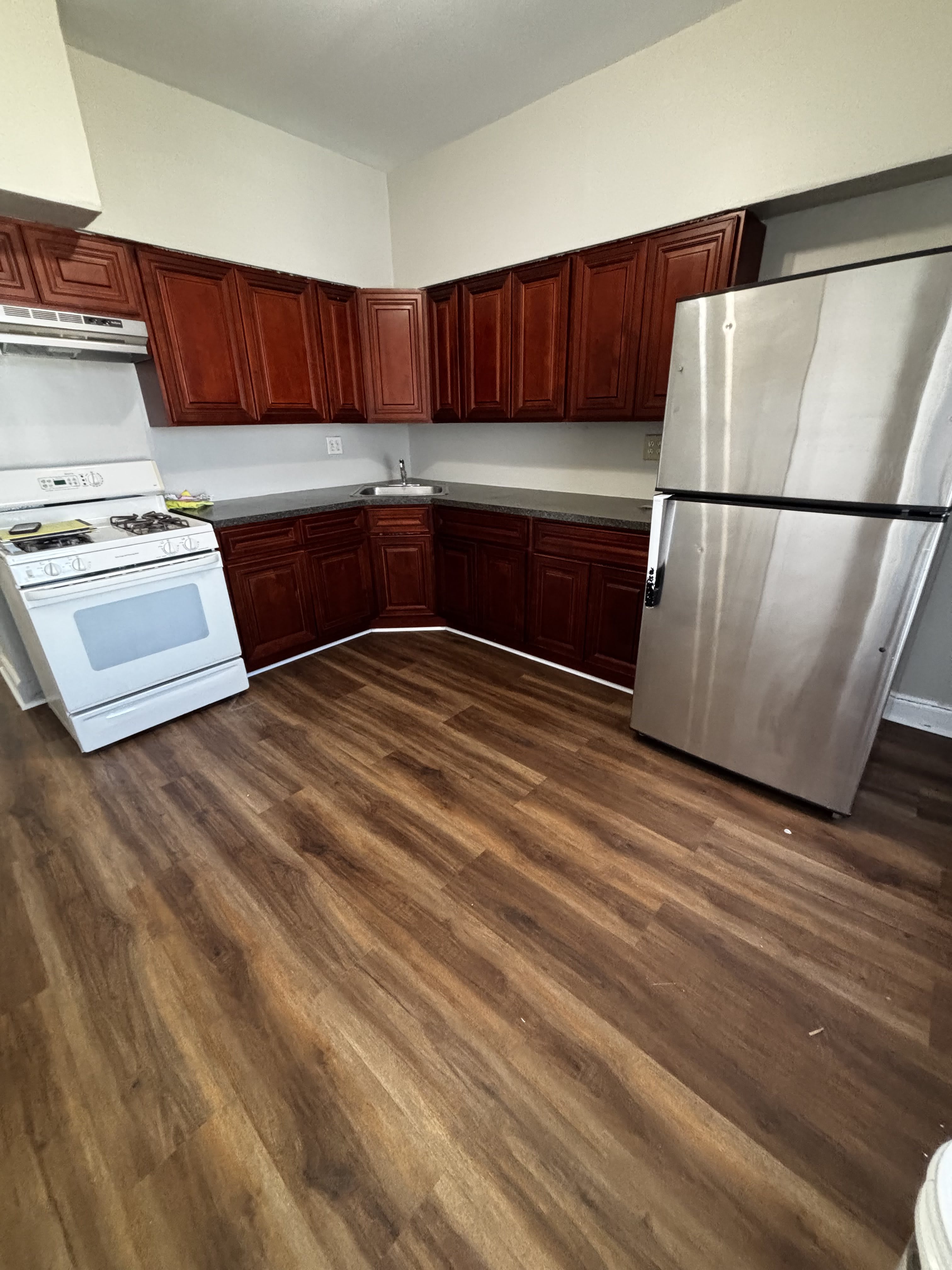 203 Lawrence Pl – photo 2