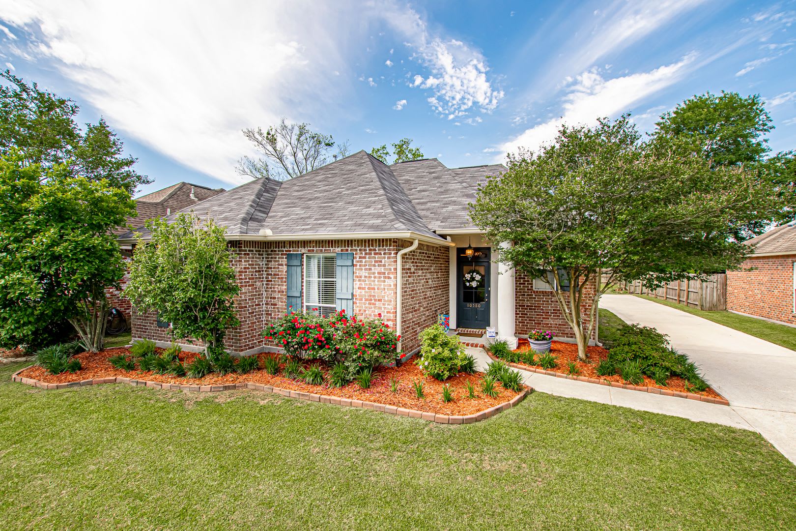 Inviting 3 Bedroom Home Minutes from Bluebonnet – photo 1