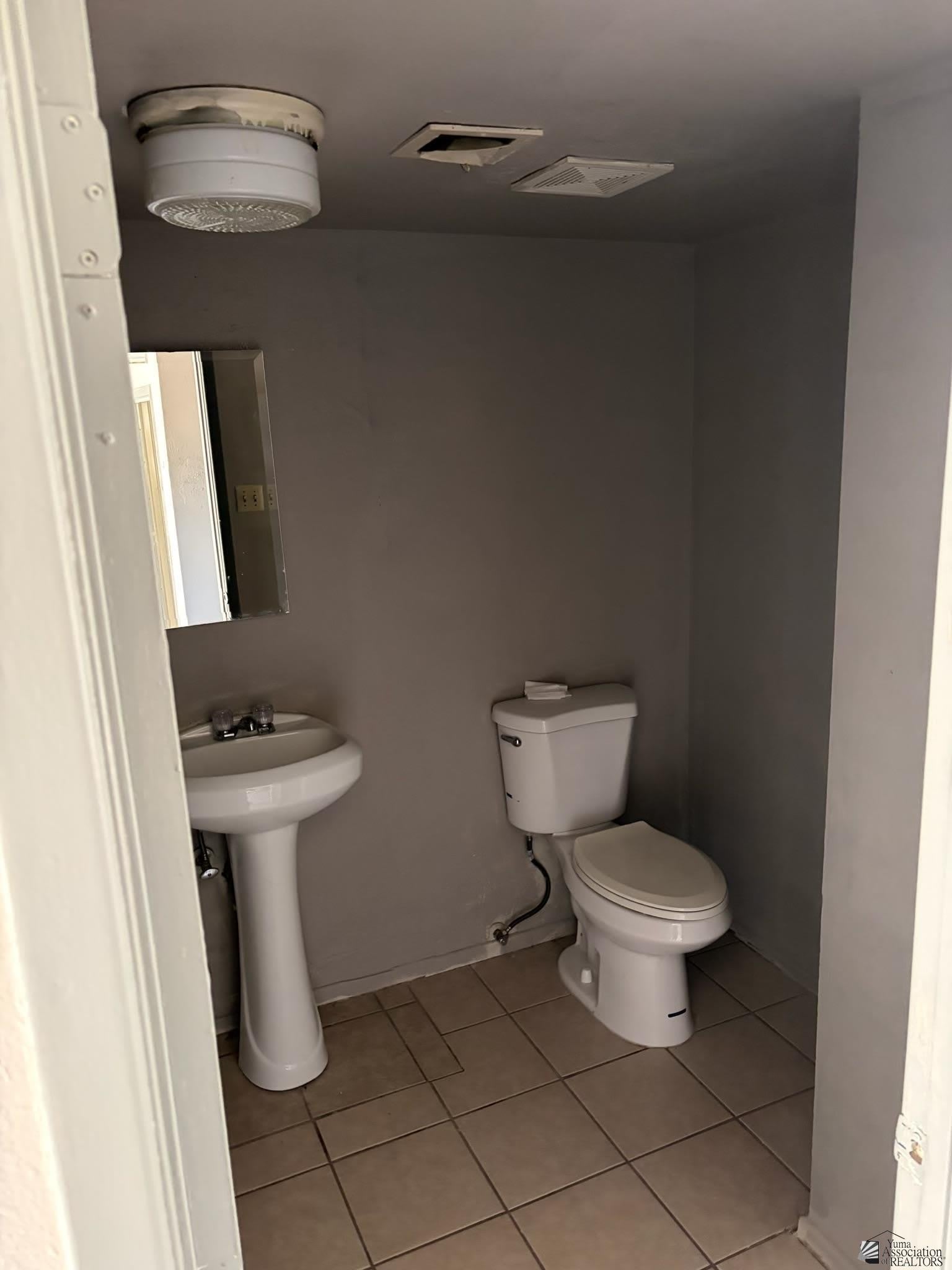 1508 W 9 PL – photo 4