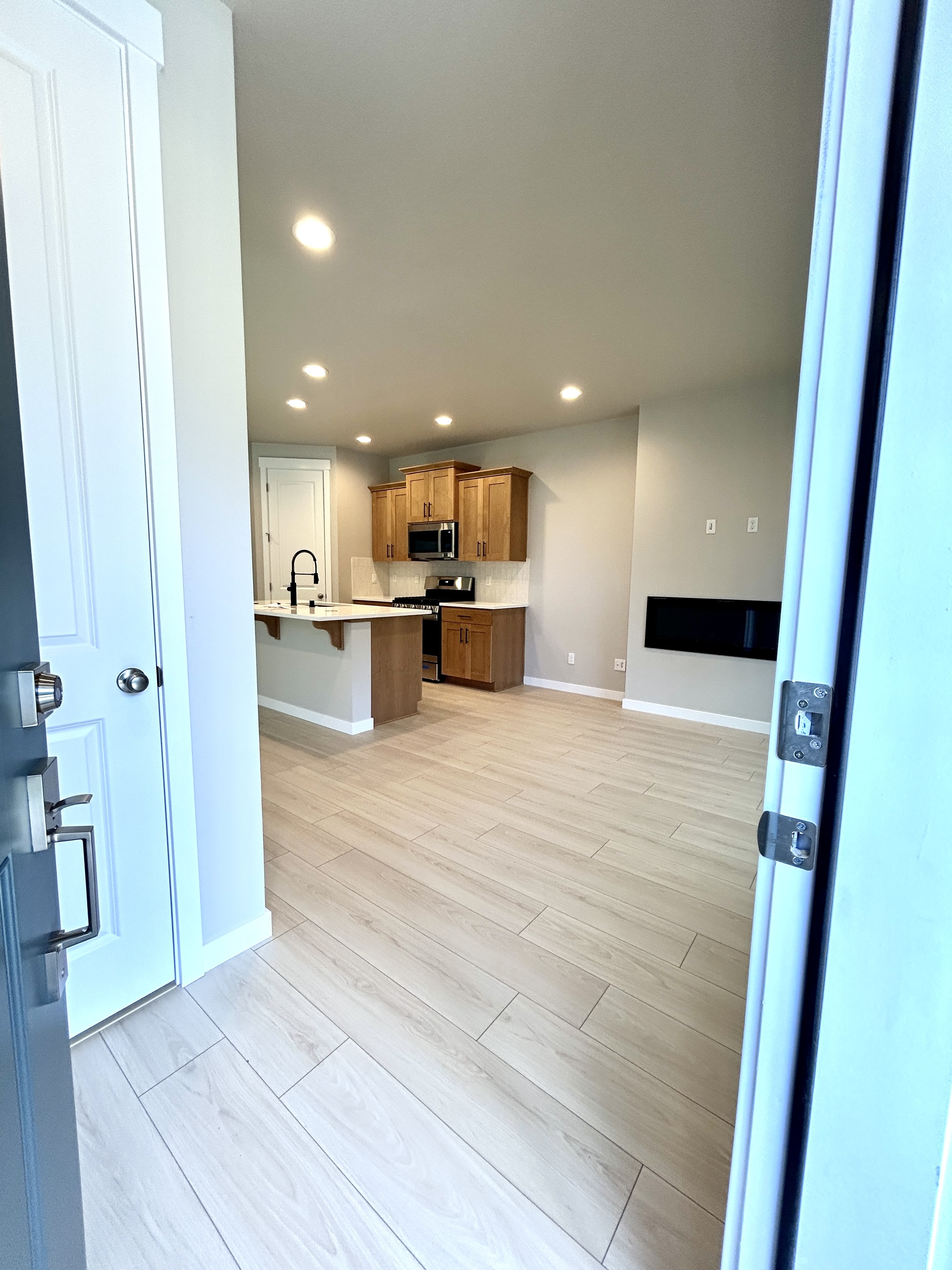 18612 Northeast 45Th Avenue – photo 3