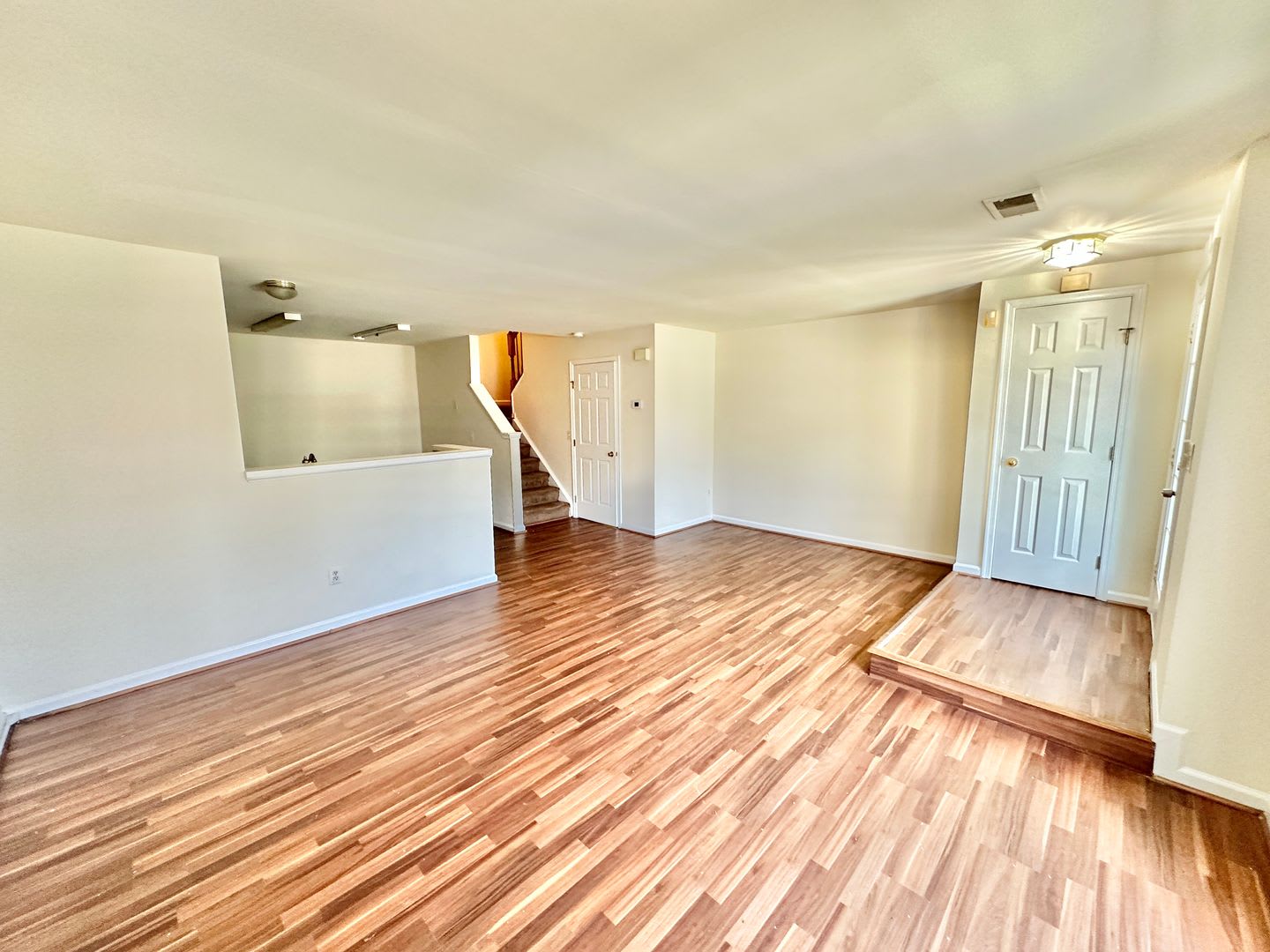 Fantastic 3 Bedroom Townhouse in Wellington/Cloverhill Manassas, VA – photo 4